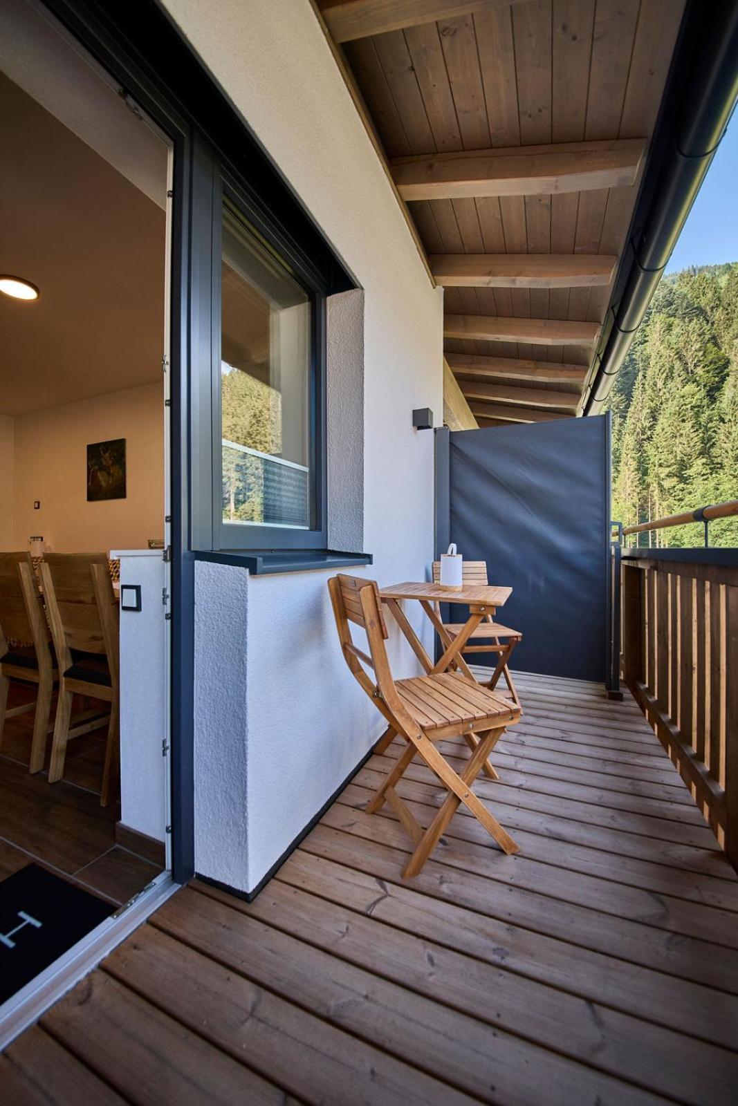 Haus Joan - Apartments Saalbach-Hinterglemm Exterior photo