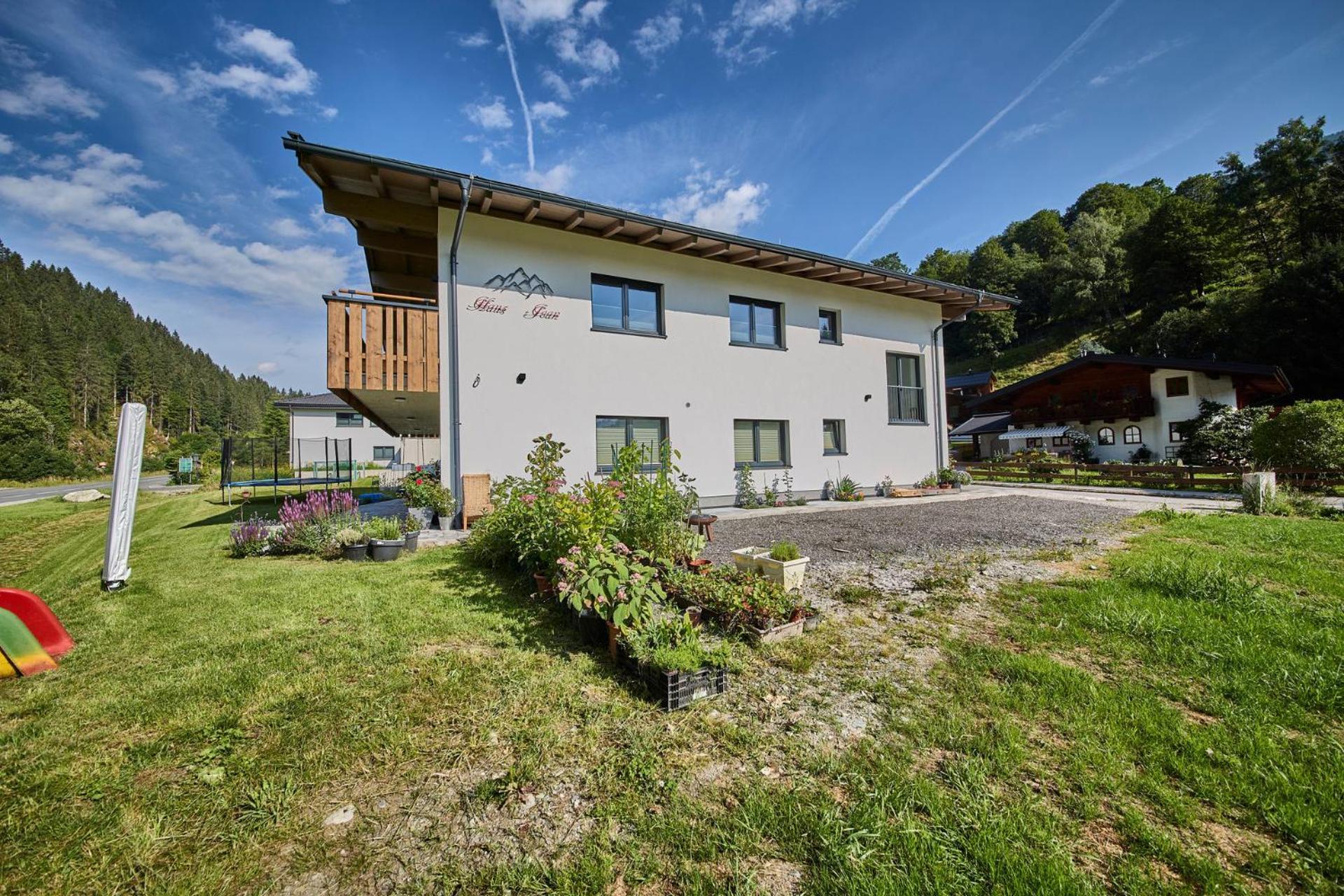 Haus Joan - Apartments Saalbach-Hinterglemm Exterior photo